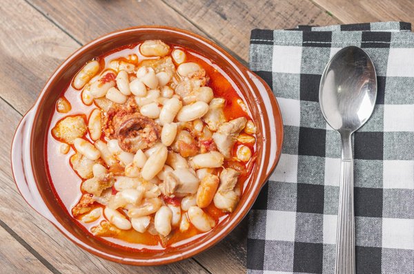 Comment créer un petit potager avec les enfants, pour leur enseigner la croissance des plantes et l'alimentation saine ?